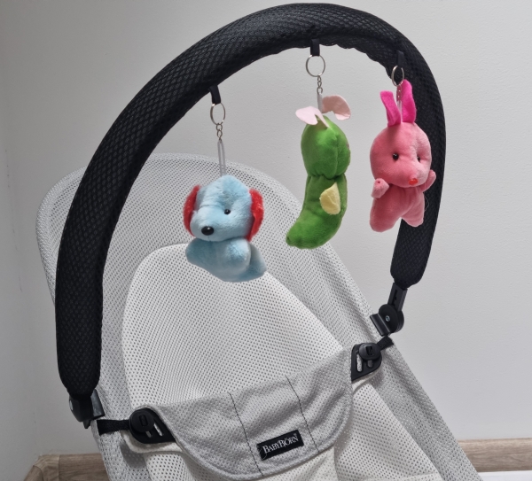 Rotační hračka na lehátko BabyBjörn – Maňásci